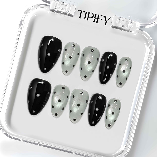 Monochrome Dots