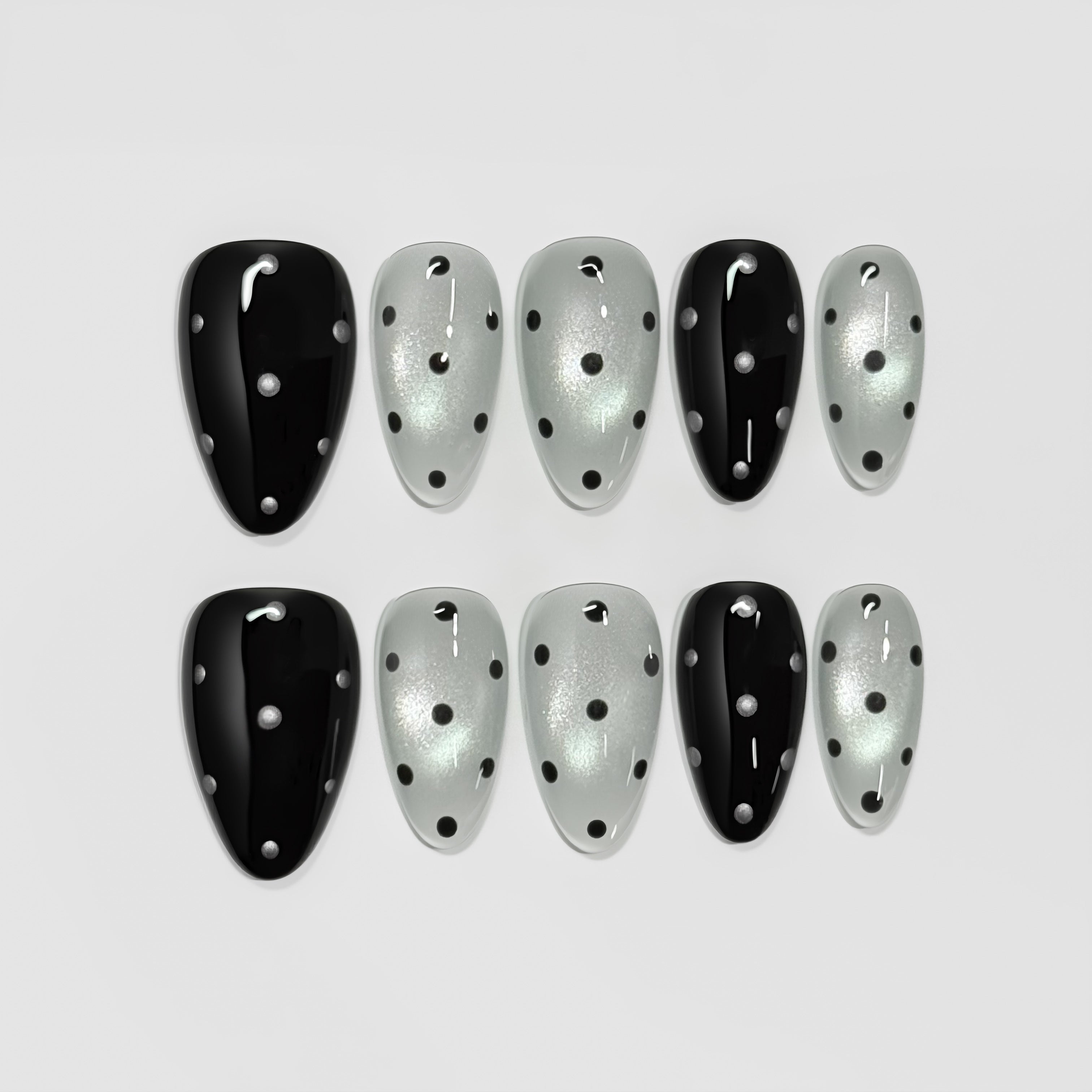 Monochrome Dots