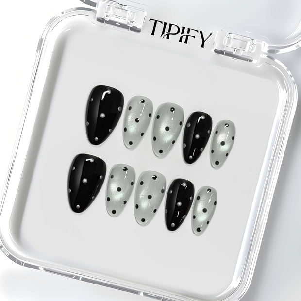 Monochrome Dots